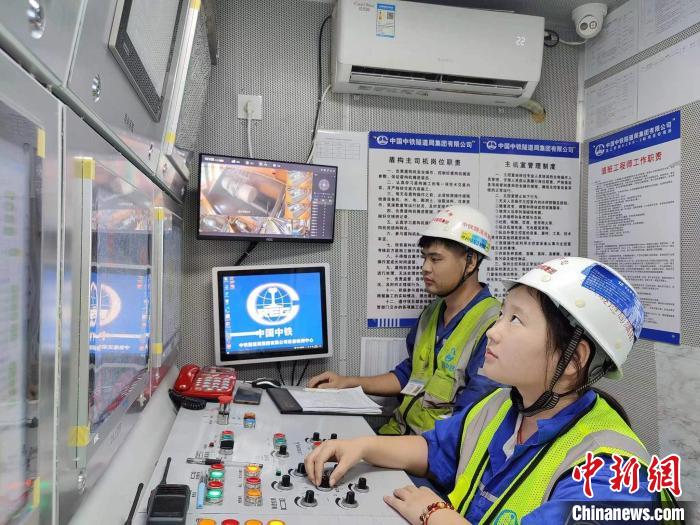 中國最大水壓、最大埋深海底隧道工程建設快速推進