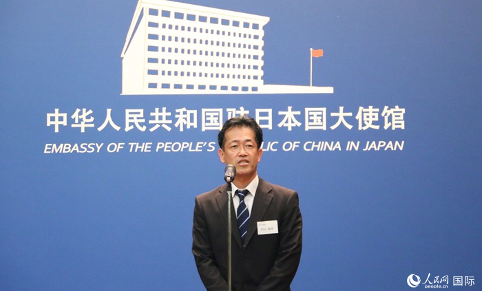 導師代表、東京大學教授內(nèi)山真伸發(fā)表致辭。人民網(wǎng) 許可攝