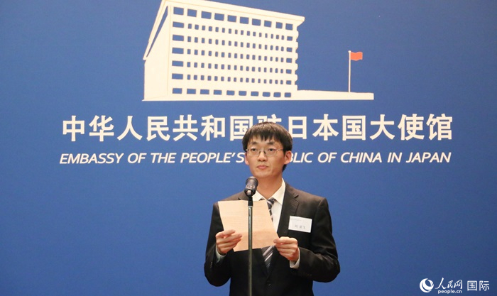 獲獎學生代表、大阪大學博士生劉亞飛發(fā)表感言。人民網(wǎng) 許可攝