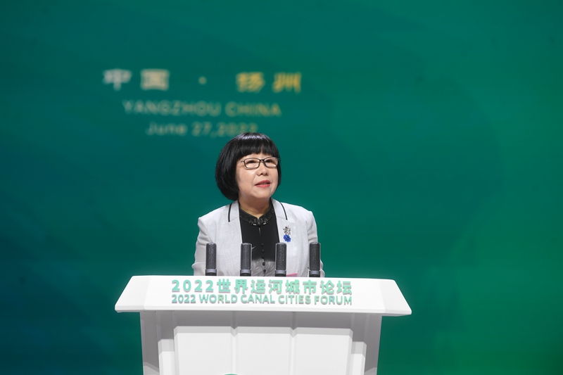 人民網(wǎng)黨委委員、監(jiān)事會主席唐維紅在大會上發(fā)言。邵丹攝