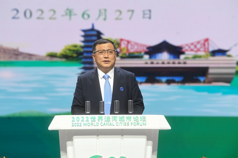 揚州市委常委、常務副市長陳鍇竑作推介發(fā)言。邵丹攝