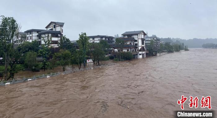四川暴雨、山洪、地質災害氣象風險預警齊發