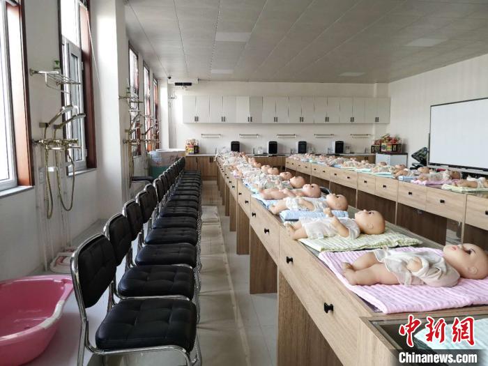 由人社部重點幫扶打造的“天鎮保姆”，已成為全國知名的勞務輸出品牌?！》尔惙?攝
