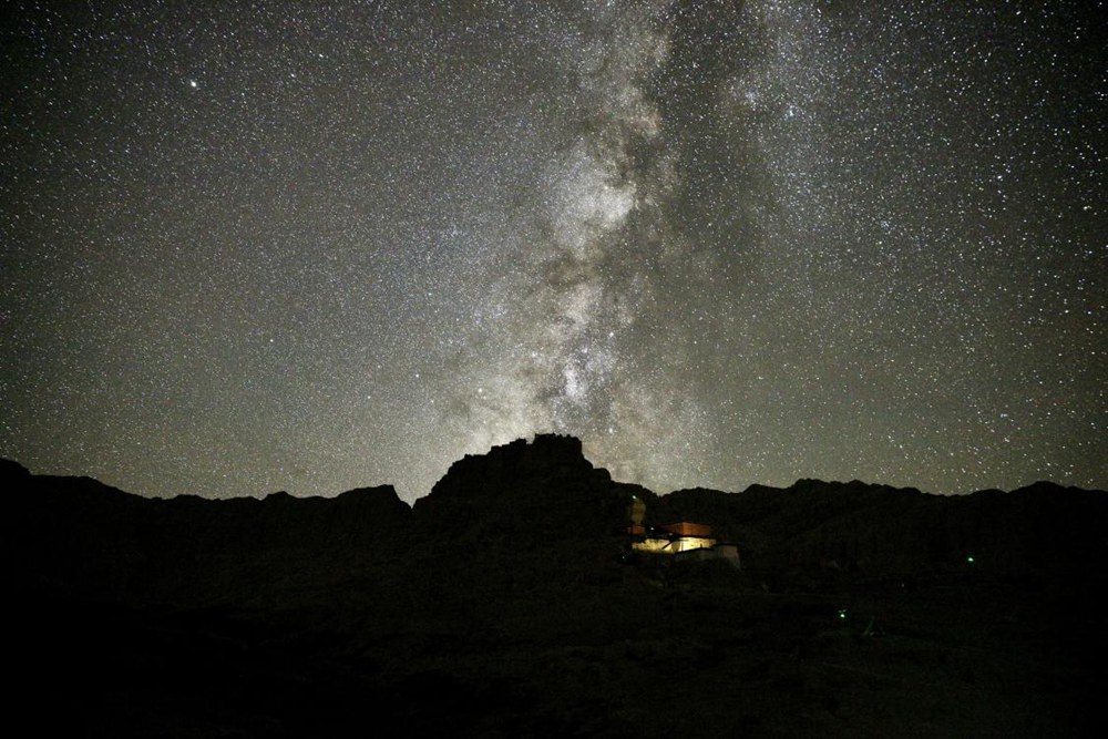 阿里暗夜星空。旦真次旦攝